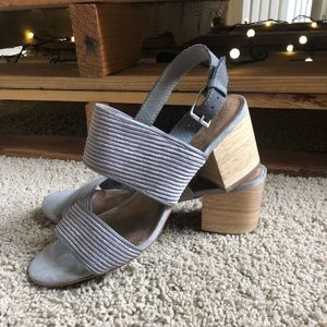 Toms sandals